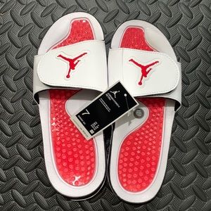 Jordan hydro Retro V slides